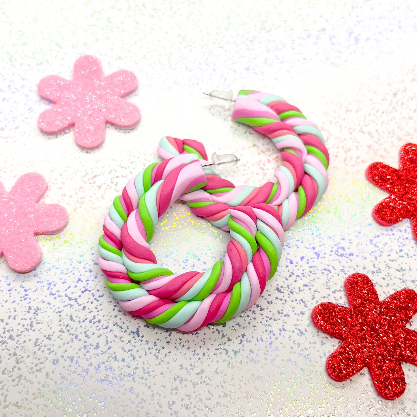 Mini double twist strawberry marshmallow hoops