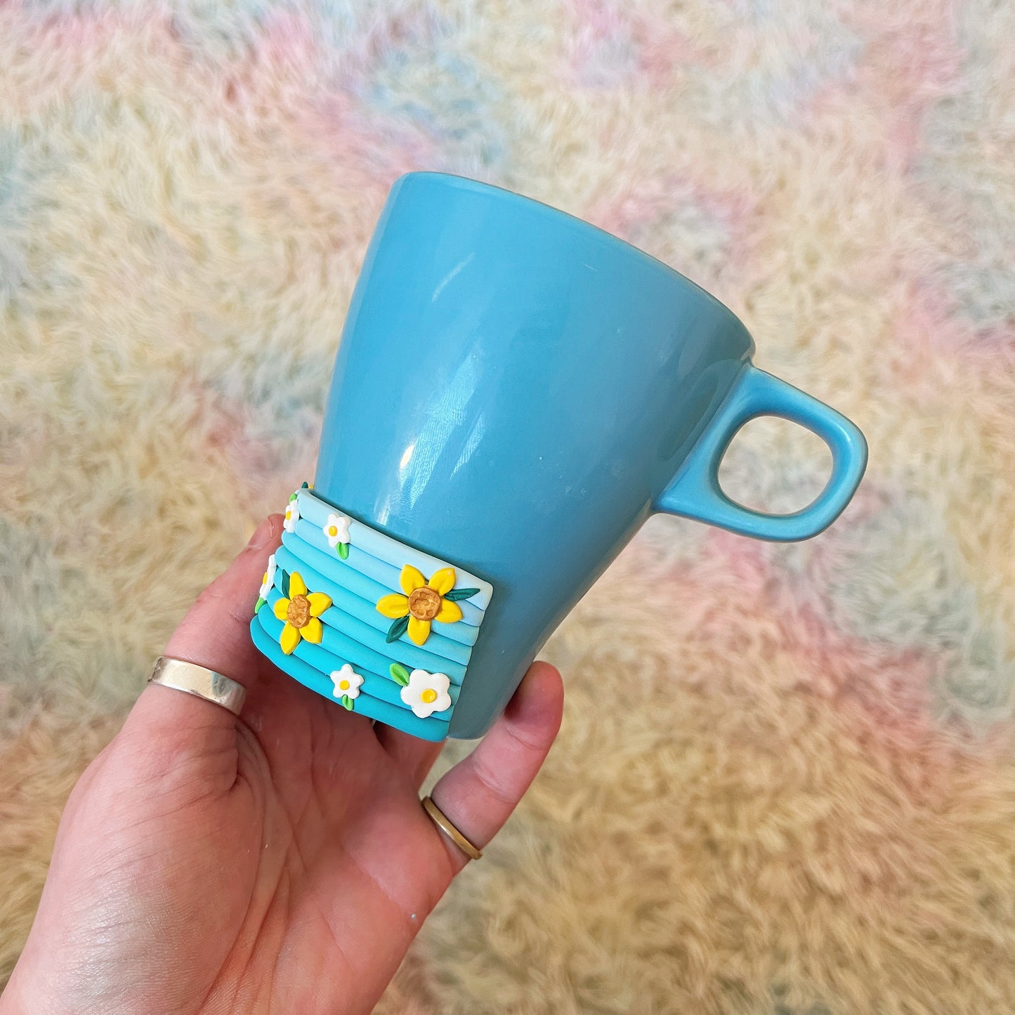 Blue ombre sunflower/daisy mug