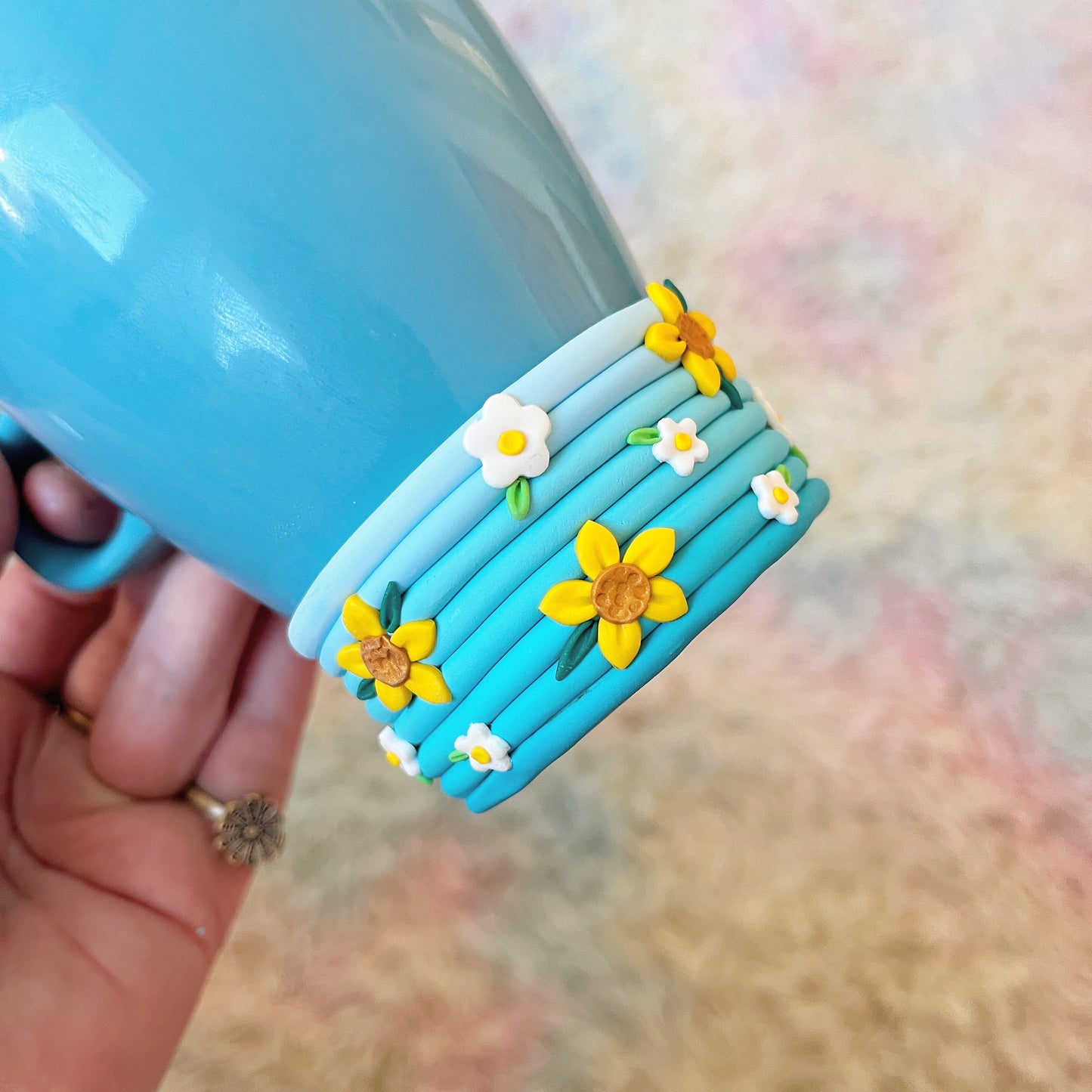 Blue ombre sunflower/daisy mug