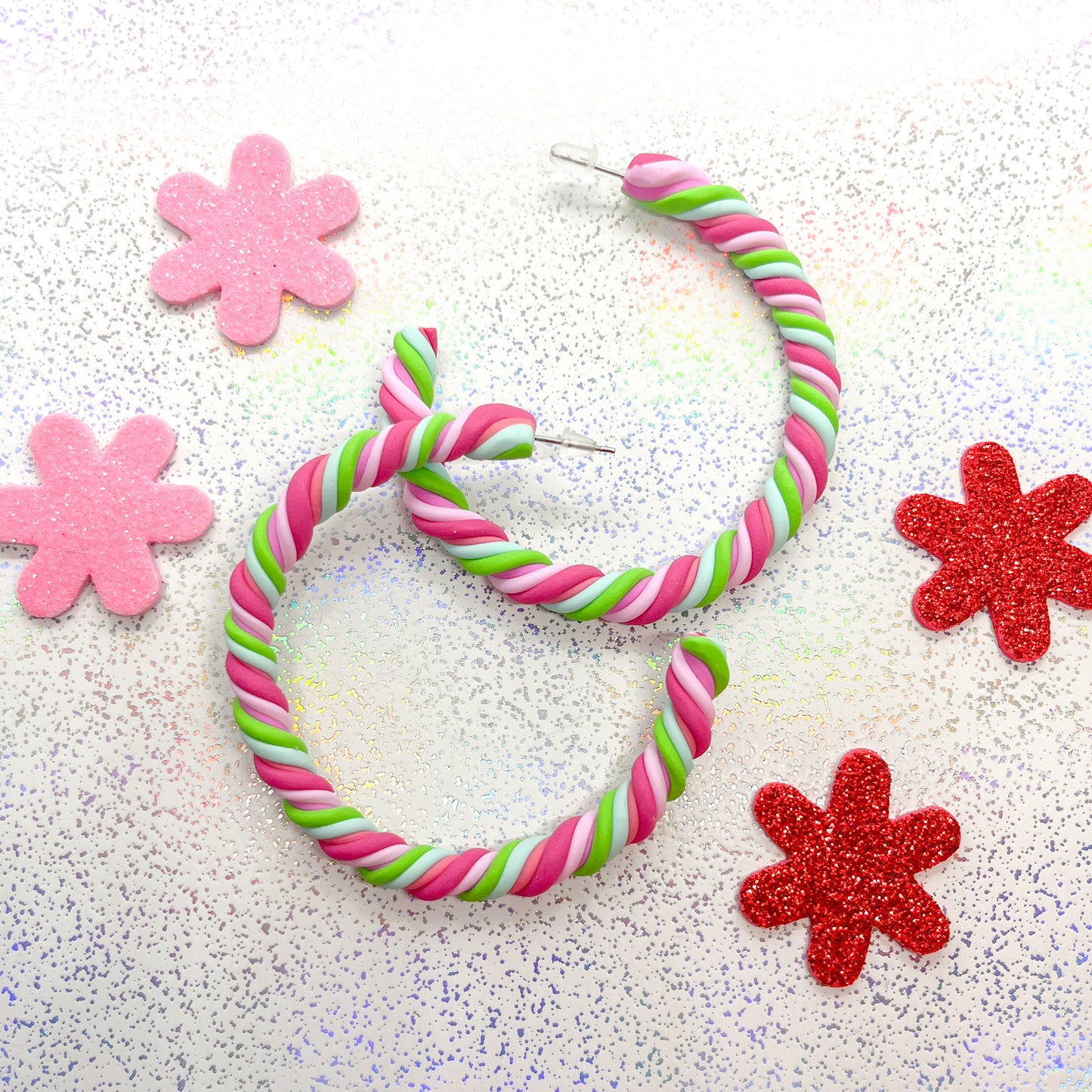 Strawberry-inspired marshmallow hoops