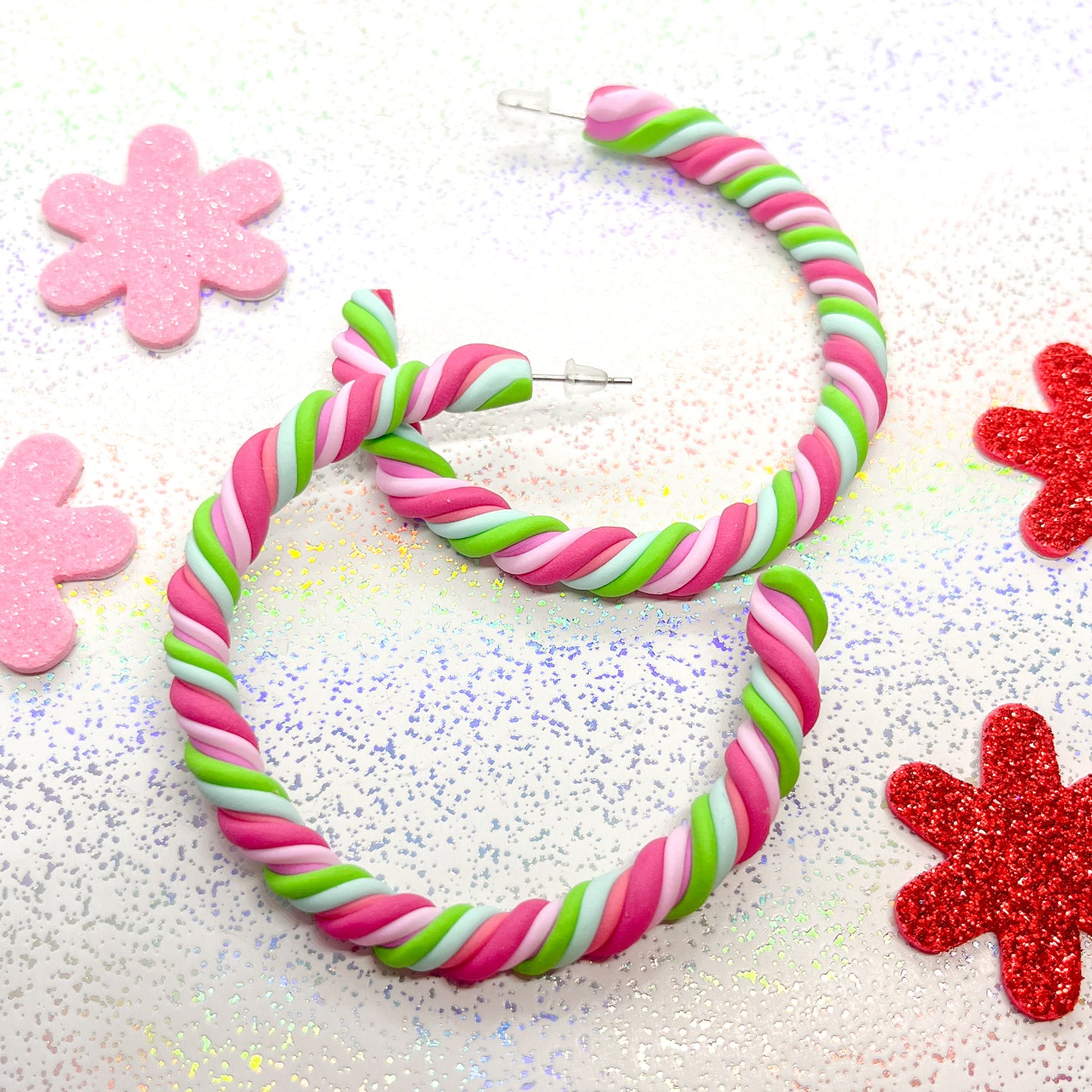 Strawberry-inspired marshmallow hoops