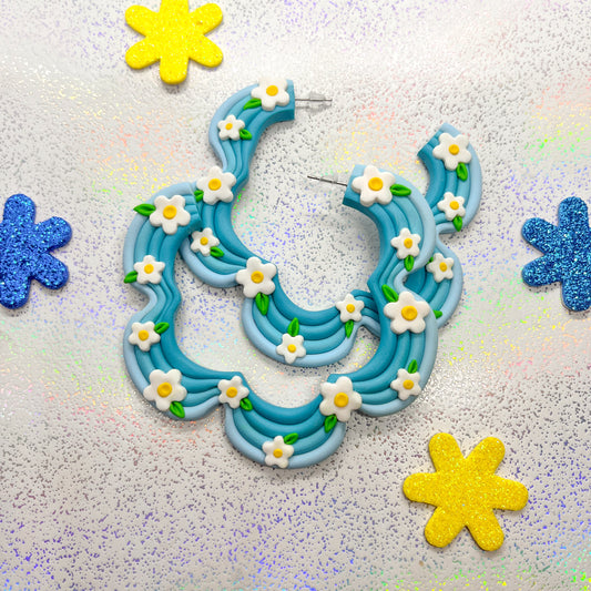 Blue ombre squiggle hoops with daisy details